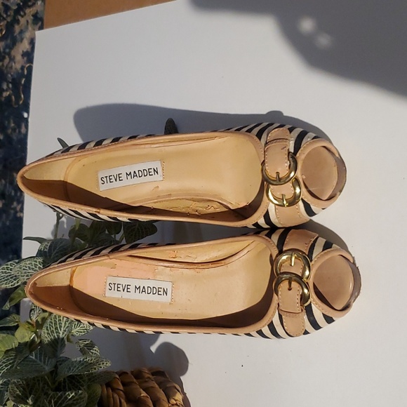 Preowned striped Steve madden heels (6) - Picture 3 of 6